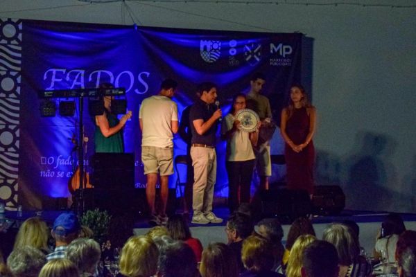 Jo&atilde;o Ferreira foi homenageado no "Fados Na Pra&ccedil;a" 26